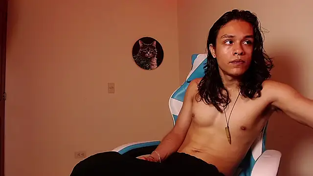 tom 1945 online show from October 23, 4:12 am