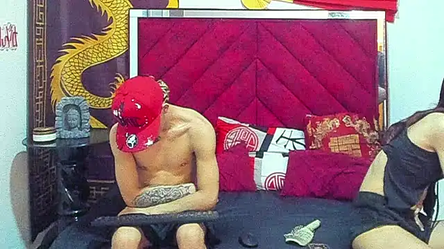 Pride couple online show from January 12, 11:21 pm