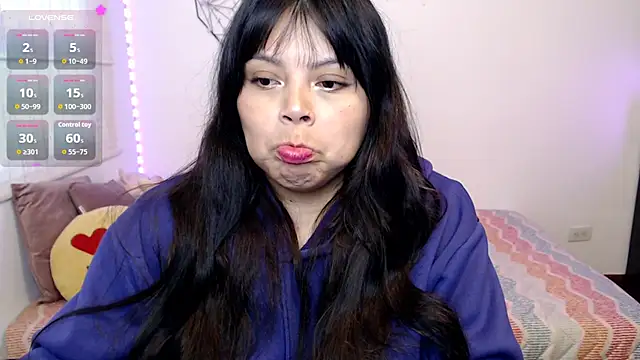 Snapshot of EllieMoonX chatting on June 30, 10:44 pm EllieMoonX online show from June 30, 10:44 pm