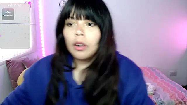 Snapshot of EllieMoonX chatting on July 9, 10:47 pm EllieMoonX online show from July 9, 10:47 pm