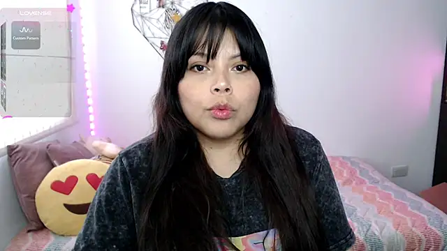 Snapshot of EllieMoonX chatting on July 31, 10:20 pm EllieMoonX online show from July 31, 10:20 pm