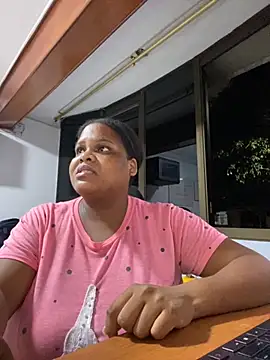 gabrielabrunette69 online show from November 27, 12:24 am