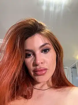 Snapshot of AbrilColls_ chatting on June 6, 12:05 am AbrilColls online show from June 6, 12:05 am