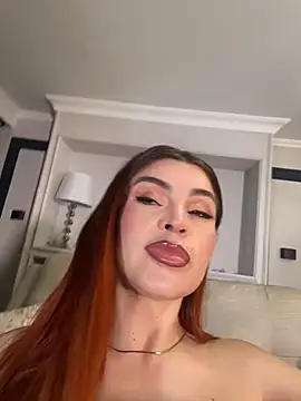 Snapshot of AbrilColls_ chatting on June 10, 12:55 am AbrilColls online show from June 10, 12:55 am