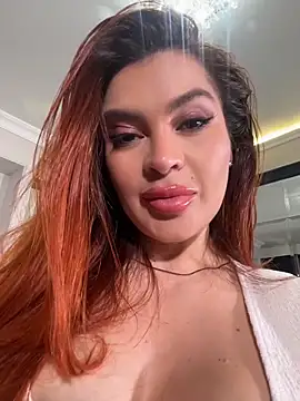 Snapshot of AbrilColls_ chatting on June 22, 3:25 am AbrilColls online show from June 22, 3:25 am