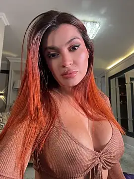 Snapshot of AbrilColls_ chatting on July 14, 1:30 am AbrilColls online show from July 14, 1:30 am