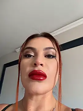 Snapshot of AbrilColls_ chatting on July 31, 9:47 pm AbrilColls online show from July 31, 9:47 pm