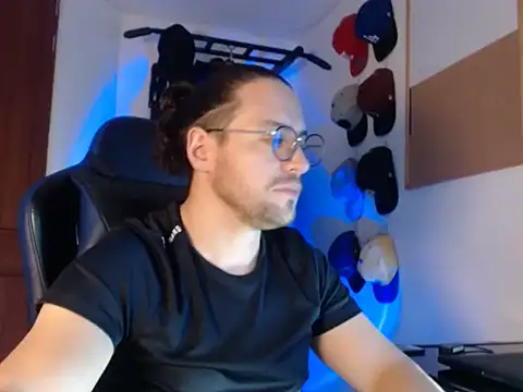 kurt xx online show from November 9, 11:19 am