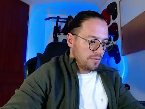 kurt xx online show from December 3, 8:45 am