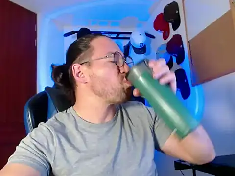 kurt xx online show from December 14, 1:22 am