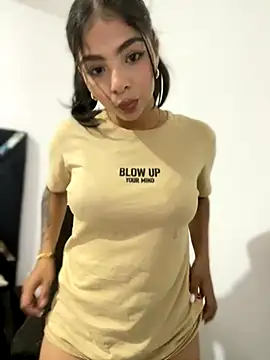 Snapshot of jise_00 chatting on October 9, 5:16 am jise 00 online show from October 9, 5:16 am