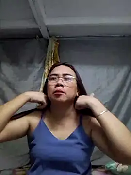 Snapshot of erma_joy chatting on May 4, 9:33 pm erma joy online show from May 4, 9:33 pm