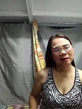 Snapshot of erma_joy chatting on May 6, 10:31 am erma joy online show from May 6, 10:31 am