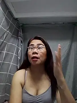 Snapshot of erma_joy chatting on May 9, 10:15 pm erma joy online show from May 9, 10:15 pm
