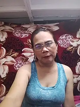 Snapshot of erma_joy chatting on May 19, 1:56 am erma joy online show from May 19, 1:56 am