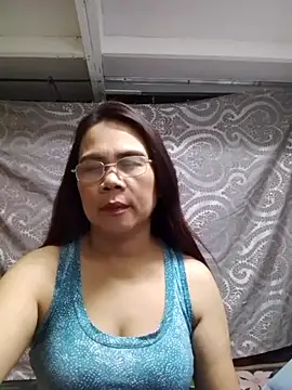 Snapshot of erma_joy chatting on June 1, 10:28 am erma joy online show from June 1, 10:28 am