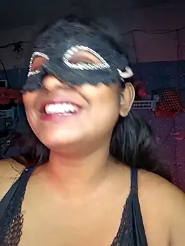 Snapshot of Sweet-Maddlina chatting on May 7, 2:39 am Sweet-Maddlina online show from May 7, 2:39 am