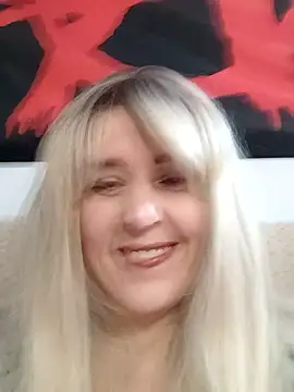 Amelialove42 online show from January 18, 1:26 pm