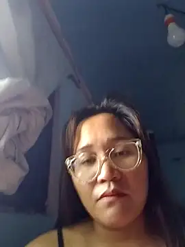 Snapshot of PussyCherry chatting on October 16, 12:33 am PussyCherry online show from October 16, 12:33 am