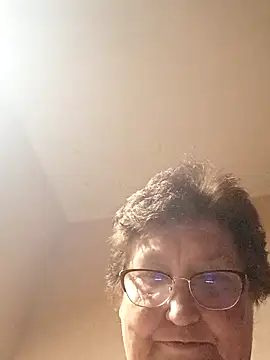 Snapshot of Katherine735 chatting on June 19, 8:12 pm Katherine735 online show from June 19, 8:12 pm