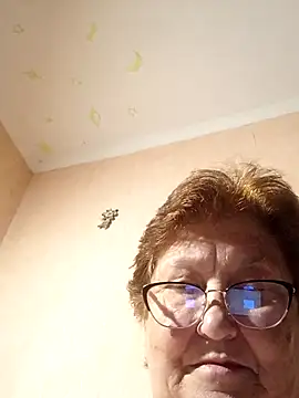 Snapshot of Katherine735 chatting on July 8, 8:35 pm Katherine735 online show from July 8, 8:35 pm