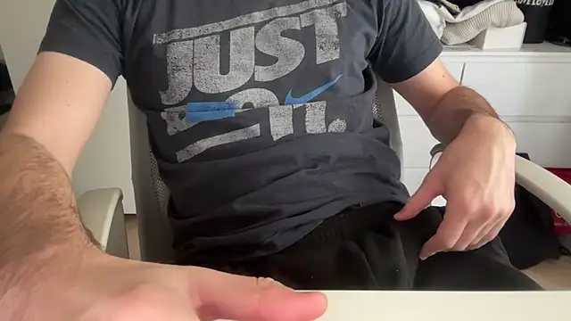 Snapshot of matrixx_9 chatting on October 31, 1:12 pm matrixx 9 online show from October 31, 1:12 pm