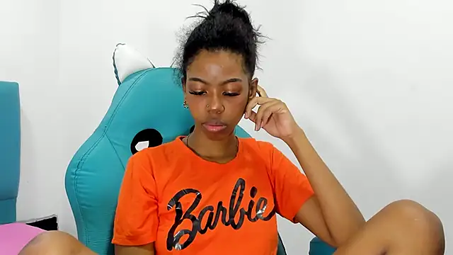 Snapshot of Dakota_evans18 chatting on November 28, 2:47 am Dakota evans18 online show from November 28, 2:47 am