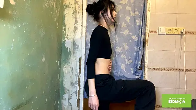 ArianeBhayani online show from December 19, 9:22 pm