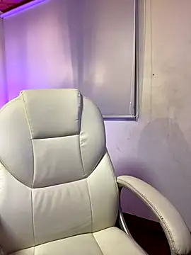 Ninfa pink online show from November 3, 6:09 pm