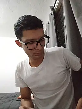 JonaTorres online show from February 26, 6:56 am