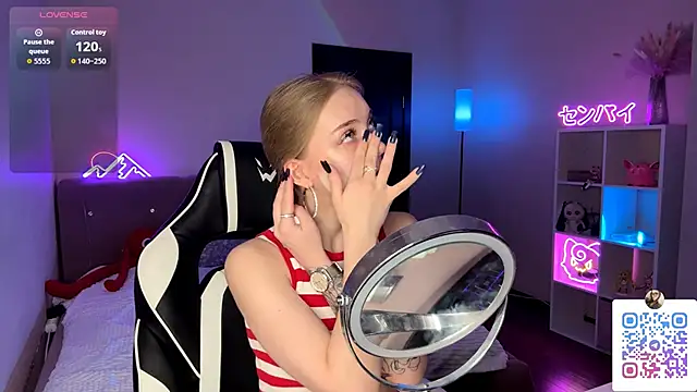 EvaPeace online show from May 2, 1:05 pm
