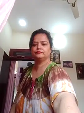 Snapshot of Honey-26 chatting on December 1, 6:51 am Honey-26 online show from December 1, 6:51 am