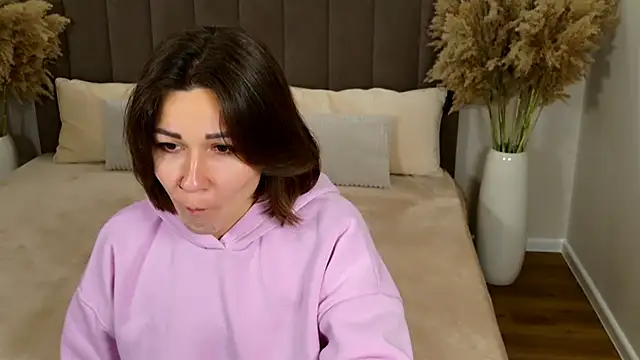 EdenSolis online show from November 10, 10:14 am