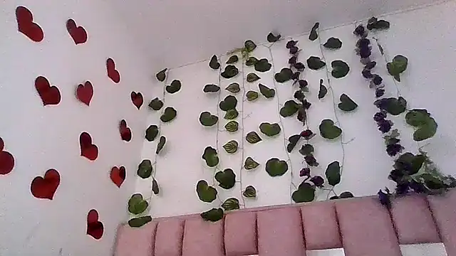 Snapshot of abby_moss_2 chatting on May 26, 12:34 pm abby moss 2 online show from May 26, 12:34 pm