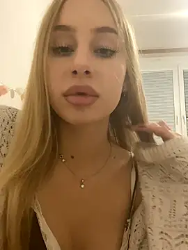 RemyStyles online show from November 13, 6:18 pm