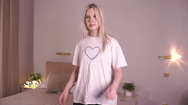 Snapshot of YiNizo chatting on October 15, 9:09 am YiNizo online show from October 15, 9:09 am