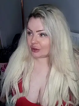 Snapshot of Sultress6969 chatting on December 15, 6:45 pm Sultress6969 online show from December 15, 6:45 pm