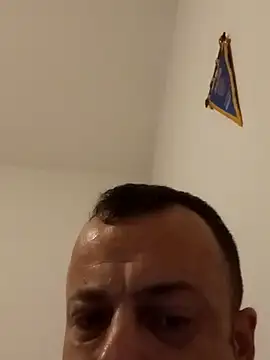 Snapshot of jjLARAY chatting on October 13, 12:32 am jjLARAY online show from October 13, 12:32 am