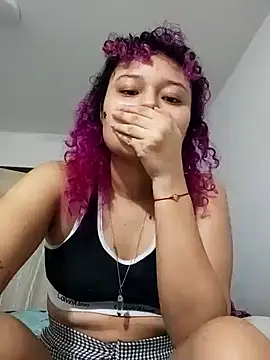 Snapshot of Cev_Am99 chatting on December 15, 8:07 am Cev Am99 online show from December 15, 8:07 am