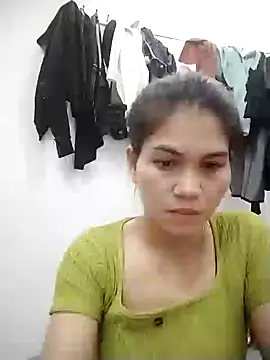 Snapshot of Leena_j chatting on October 15, 5:24 pm Leena j online show from October 15, 5:24 pm