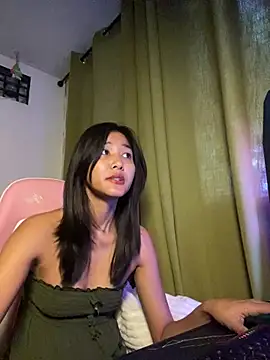 Snapshot of De_amore chatting on June 20, 1:19 am De amore online show from June 20, 1:19 am