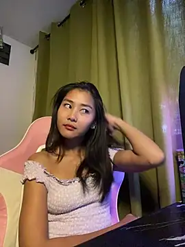 Snapshot of De_amore chatting on July 9, 3:32 am De amore online show from July 9, 3:32 am