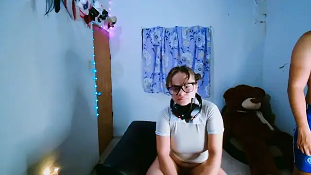 SweetRabbit29 online show from March 26, 9:20 pm