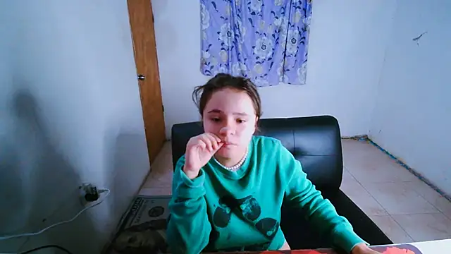 SweetRabbit29 online show from June 11, 9:51 am