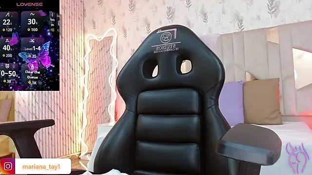 Snapshot of MARIANA_TAY1 chatting on November 15, 3:04 am MARIANA TAY1 online show from November 15, 3:04 am