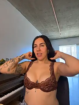 Lolathebaddie online show from February 26, 5:45 pm