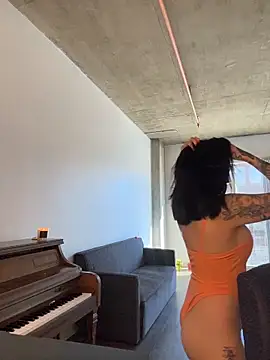 Lolathebaddie online show from March 4, 5:19 pm