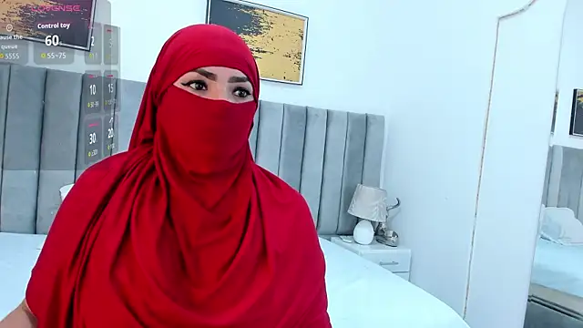 Snapshot of _naylaa_ chatting on October 16, 2:45 am  naylaa  online show from October 16, 2:45 am