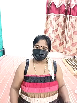 Snapshot of tamil-aunt chatting on October 15, 4:18 pm tamil-aunt online show from October 15, 4:18 pm