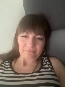 Snapshot of Butterfly8385 chatting on May 7, 11:26 am Butterfly8385 online show from May 7, 11:26 am